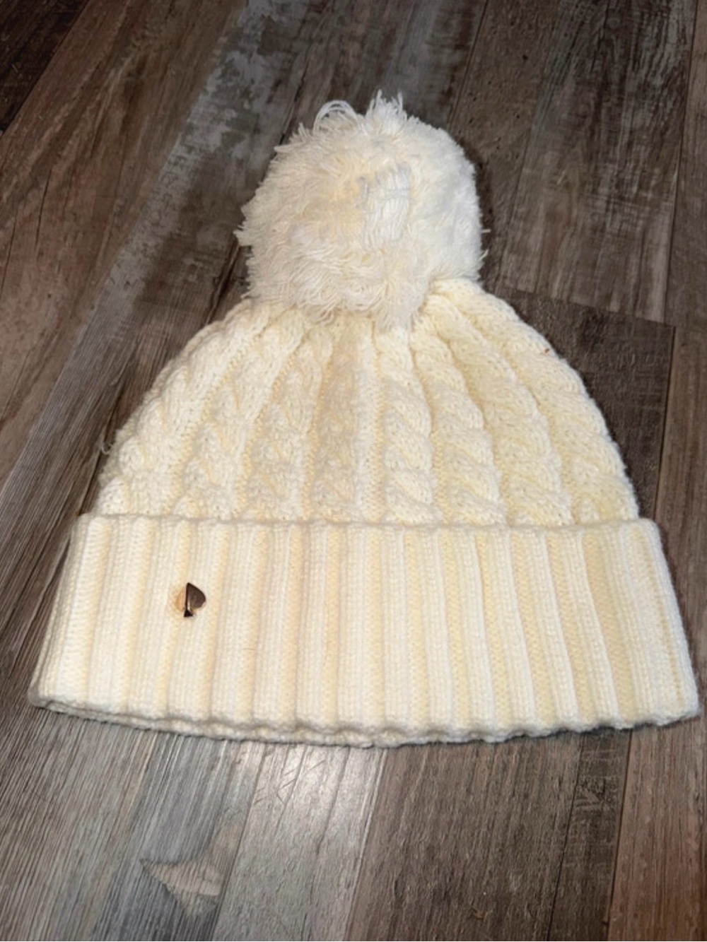 Cozy Women’s Pom Pom Beanie - Cream